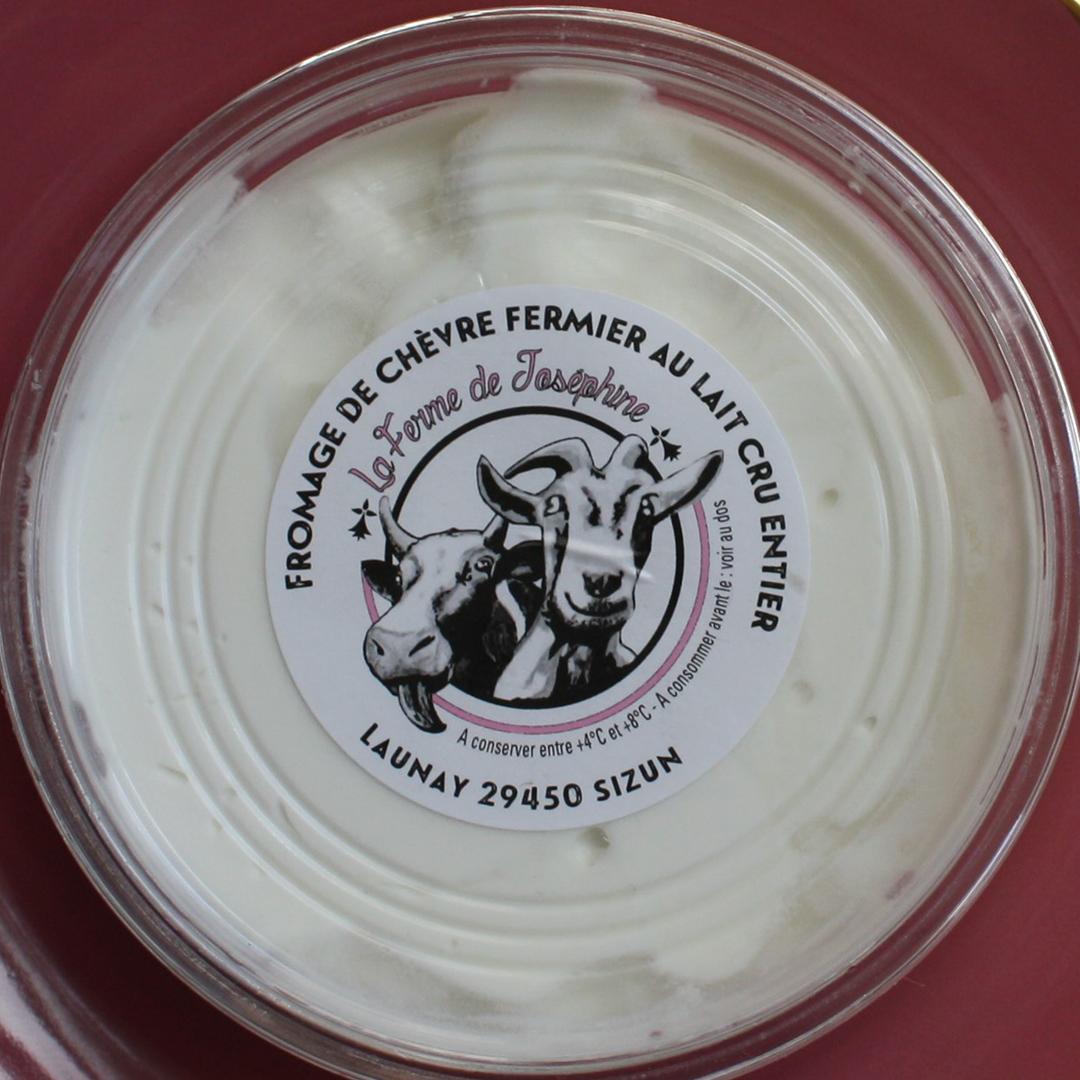 Le fromage blanc au lait cru de chèvre de "La Ferme de Joséphine"