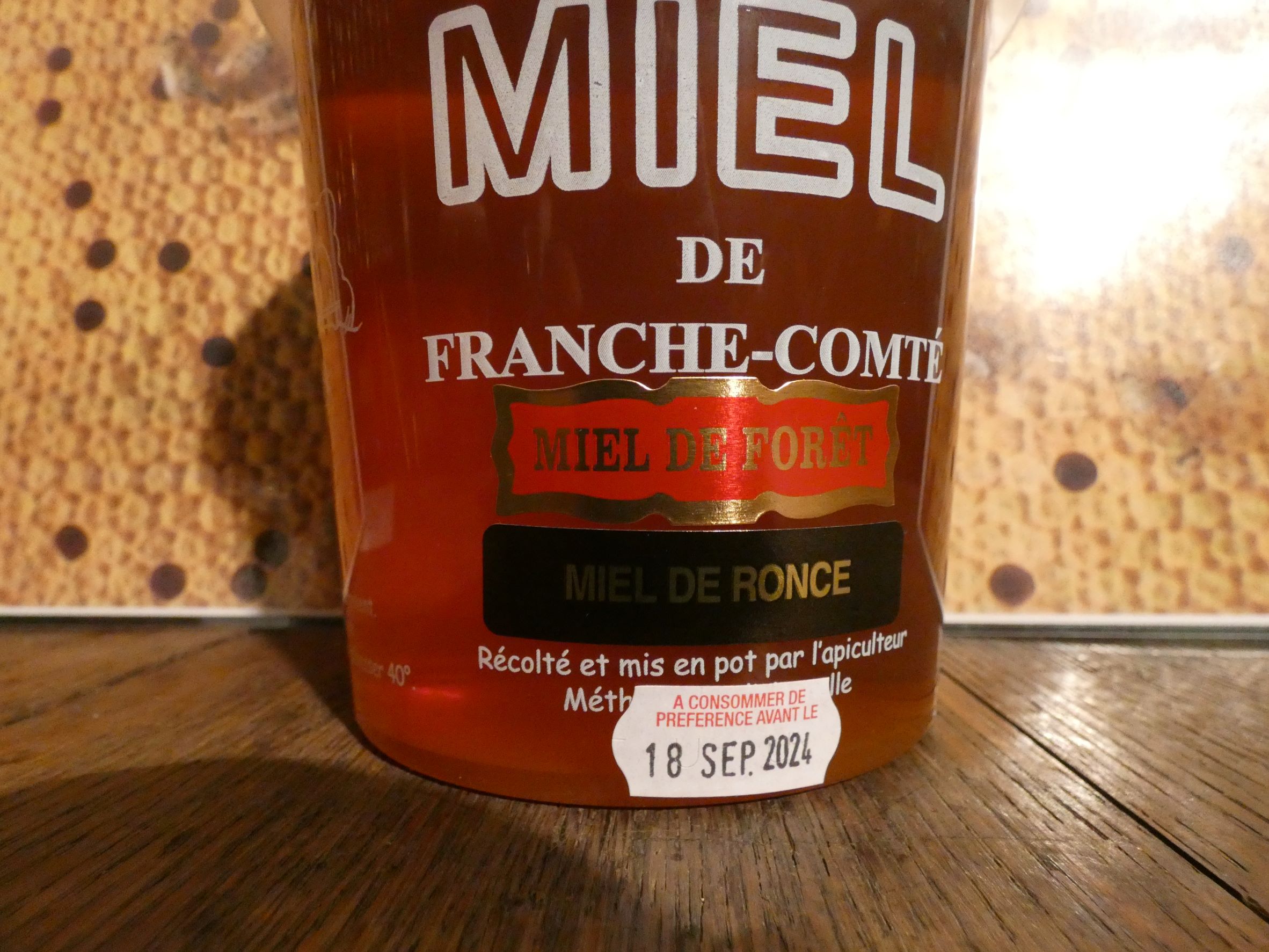 miel de forêt avec ronce